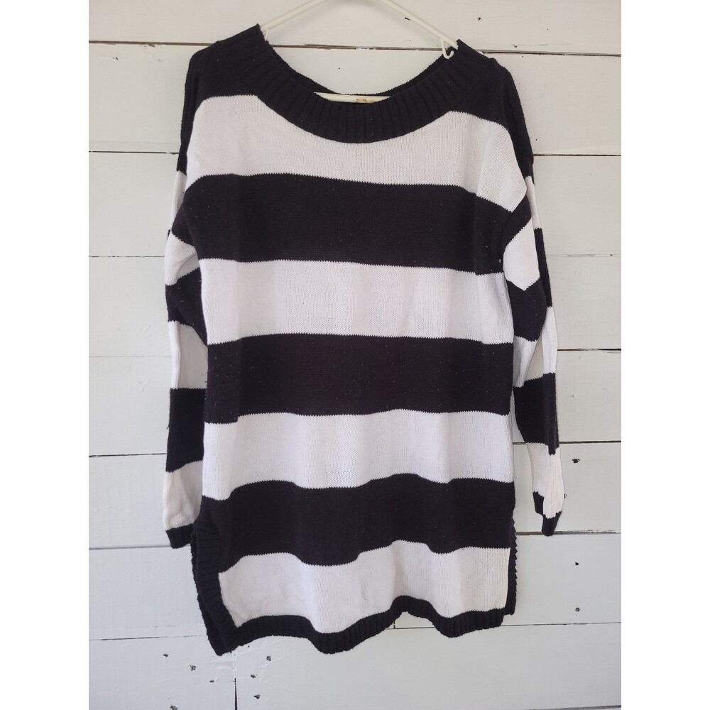 Cabin Creek Sweater (AD47)